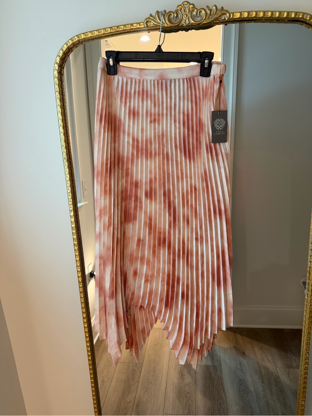 NWT Vince Camuto Pleated Skirt